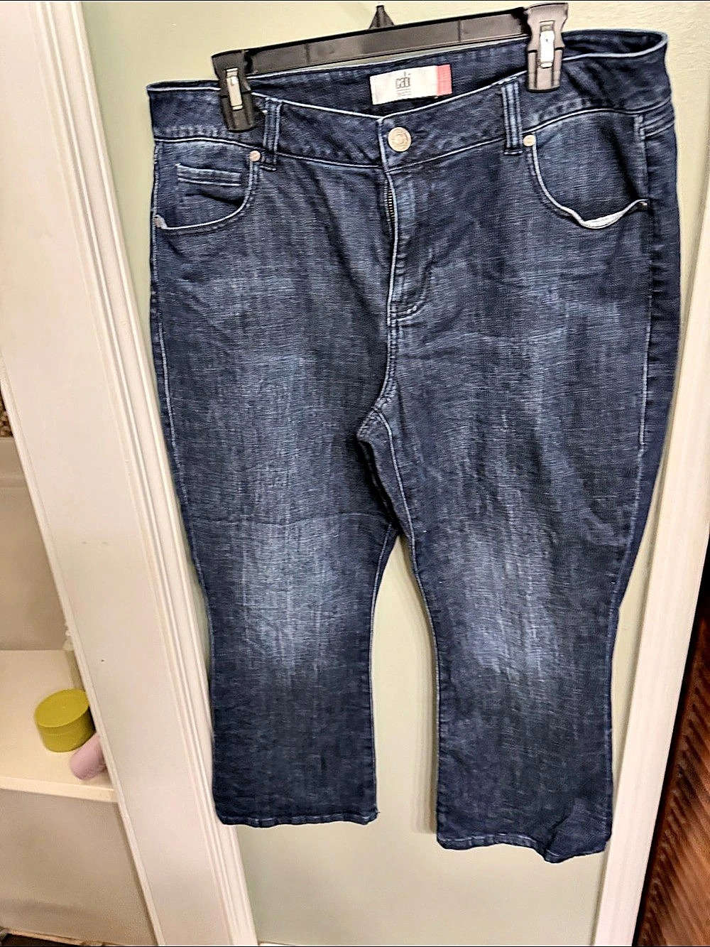 Cabi Kick Back Kick Flare Jean Cropped Jeans in Blue Like New